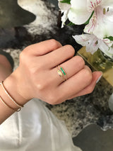 Lucky Emerald Bar Chain Ring 14k gold Stackable ring on model