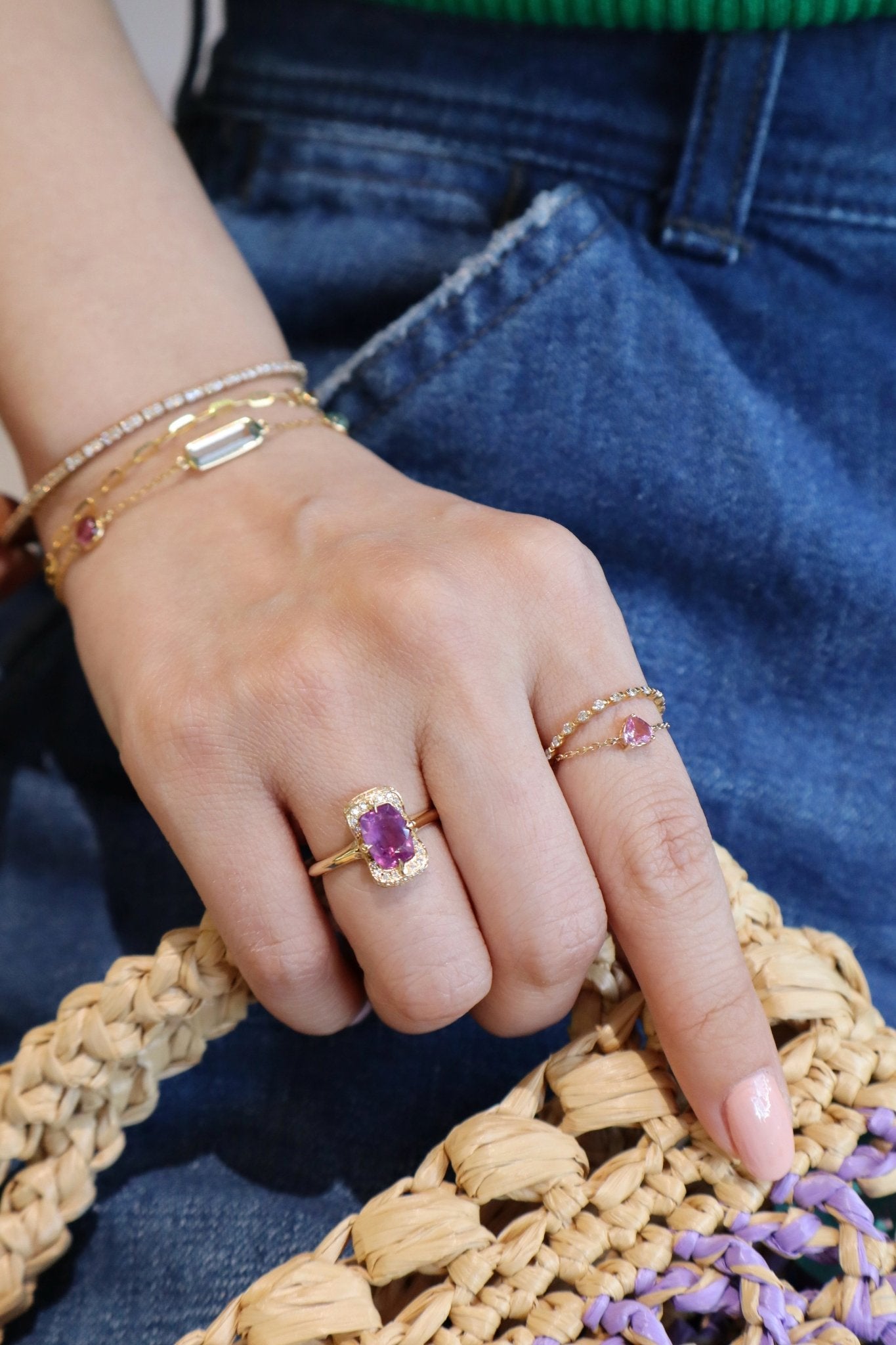 Magenta Sapphire Aurora Ring 18k gold engagement ring