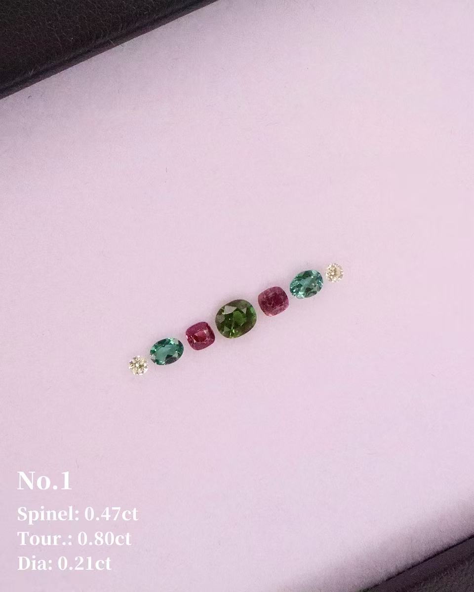 No.1 Tourmaline (0.80ct) Spinel (0.47ct) &Diamond (0.21ct) Comapss Bangle