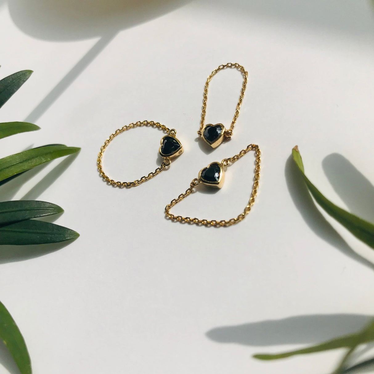 Onyx Heart Chain Ring 14k gold Stackable ring