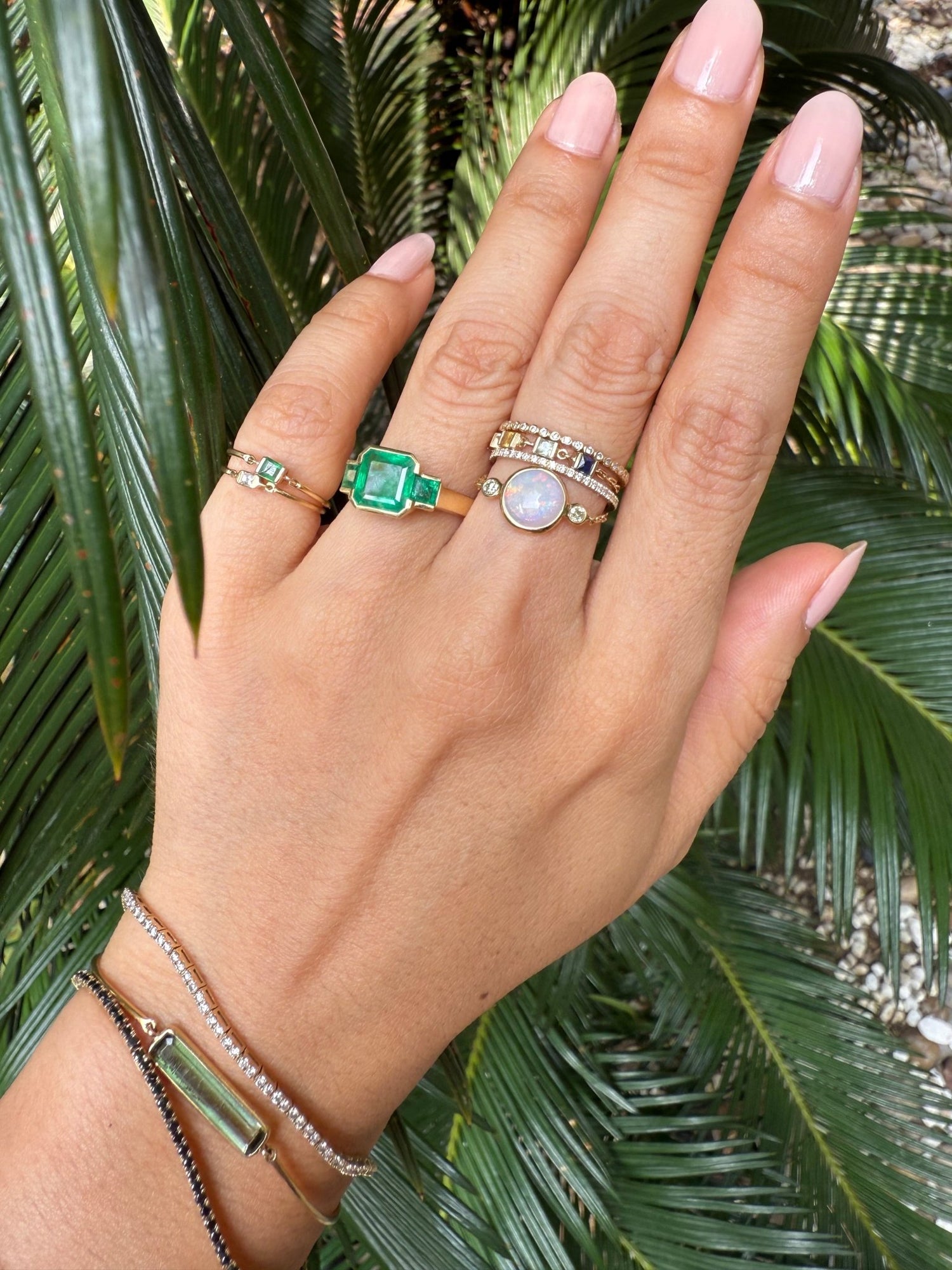 Opal and Diamond Eos Chain Ring 18k gold Stackable ring on model