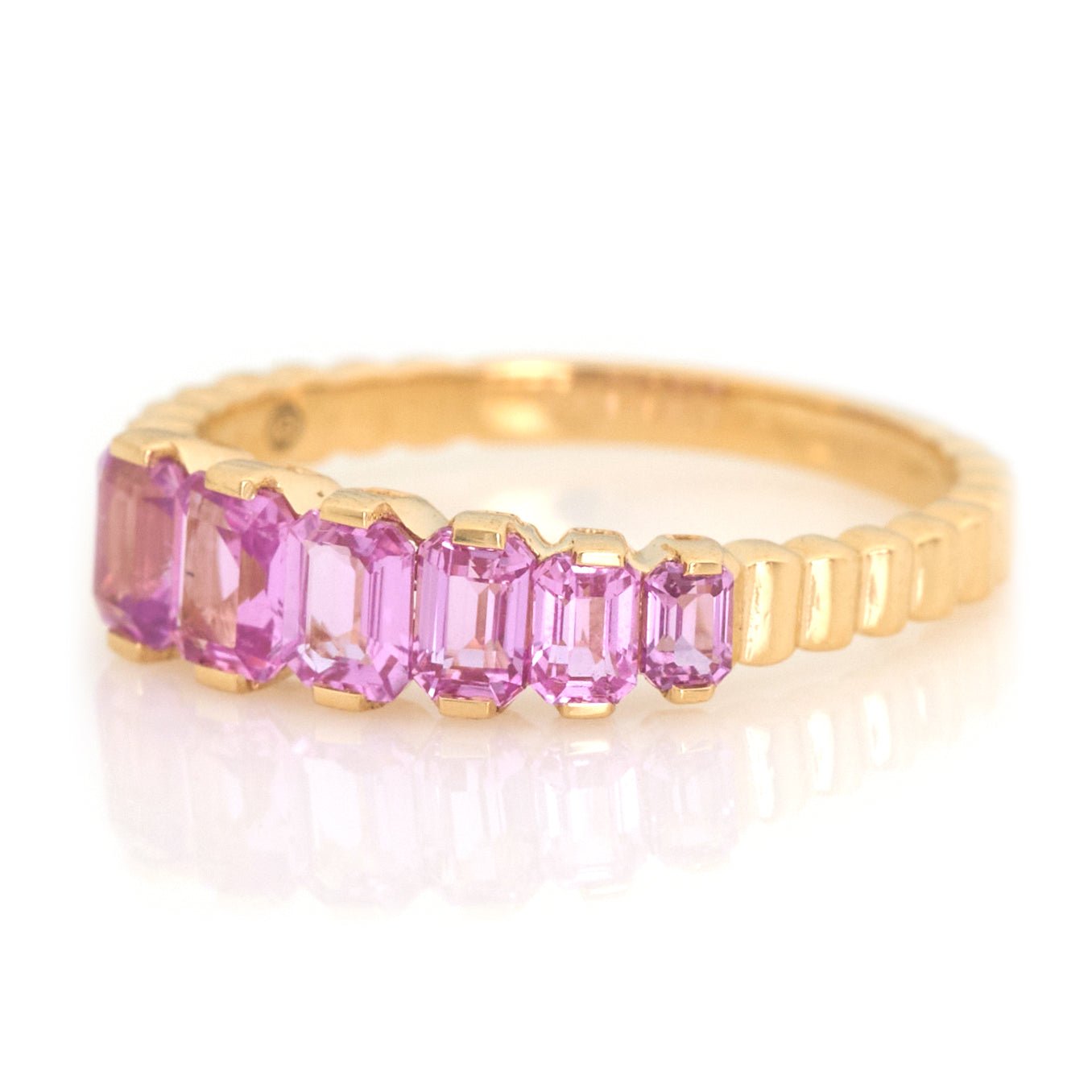 Pink Sapphire Crescendo Ring (Vertical) 18k gold engagement ring side view