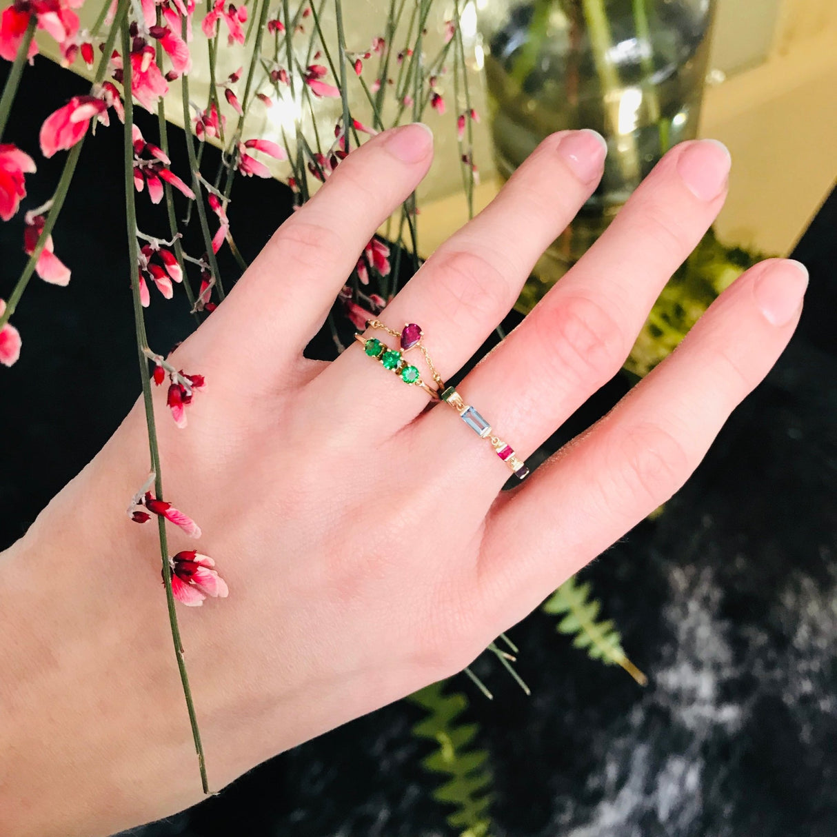 Rainbow Chain Ring 14k gold Stackable ring on model