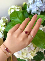 Rhodolite Supreme Chain Ring 18k gold Stackable ring on model