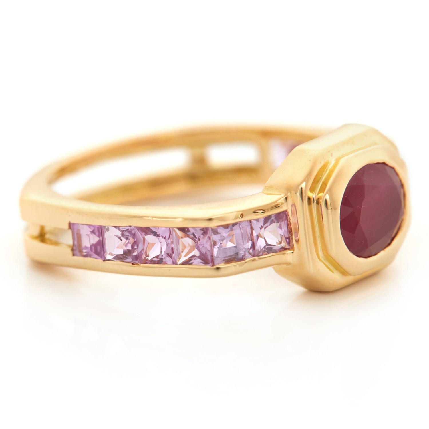 Ruby & Pink Sapphire Circa Ring 18k gold Stackable ring side view