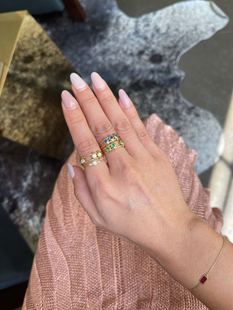 Sapphire Orbit Ring 18k gold Stackable ring on model