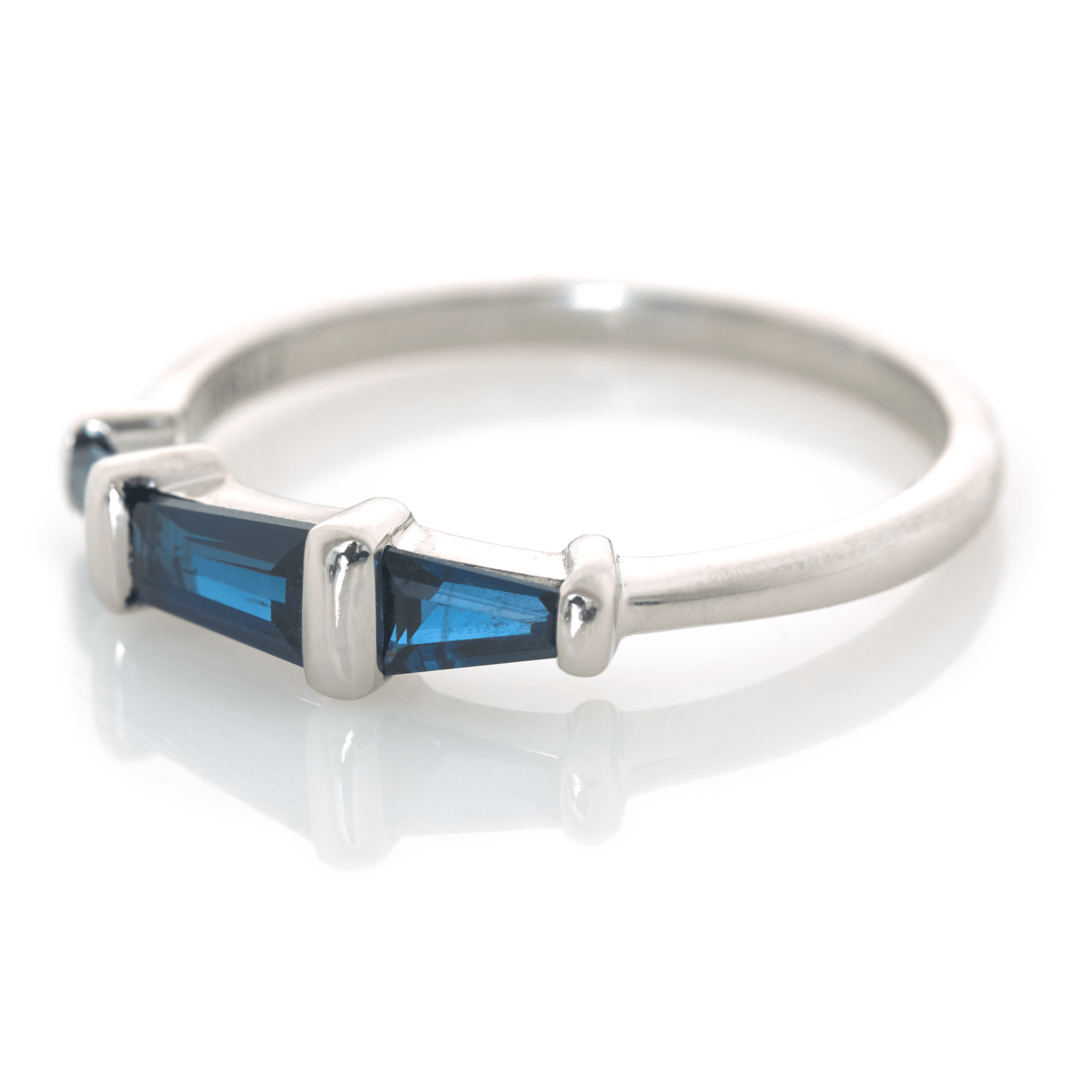 Sapphire Platinum Asymmetric Ring PT 900 Stackable ring side view