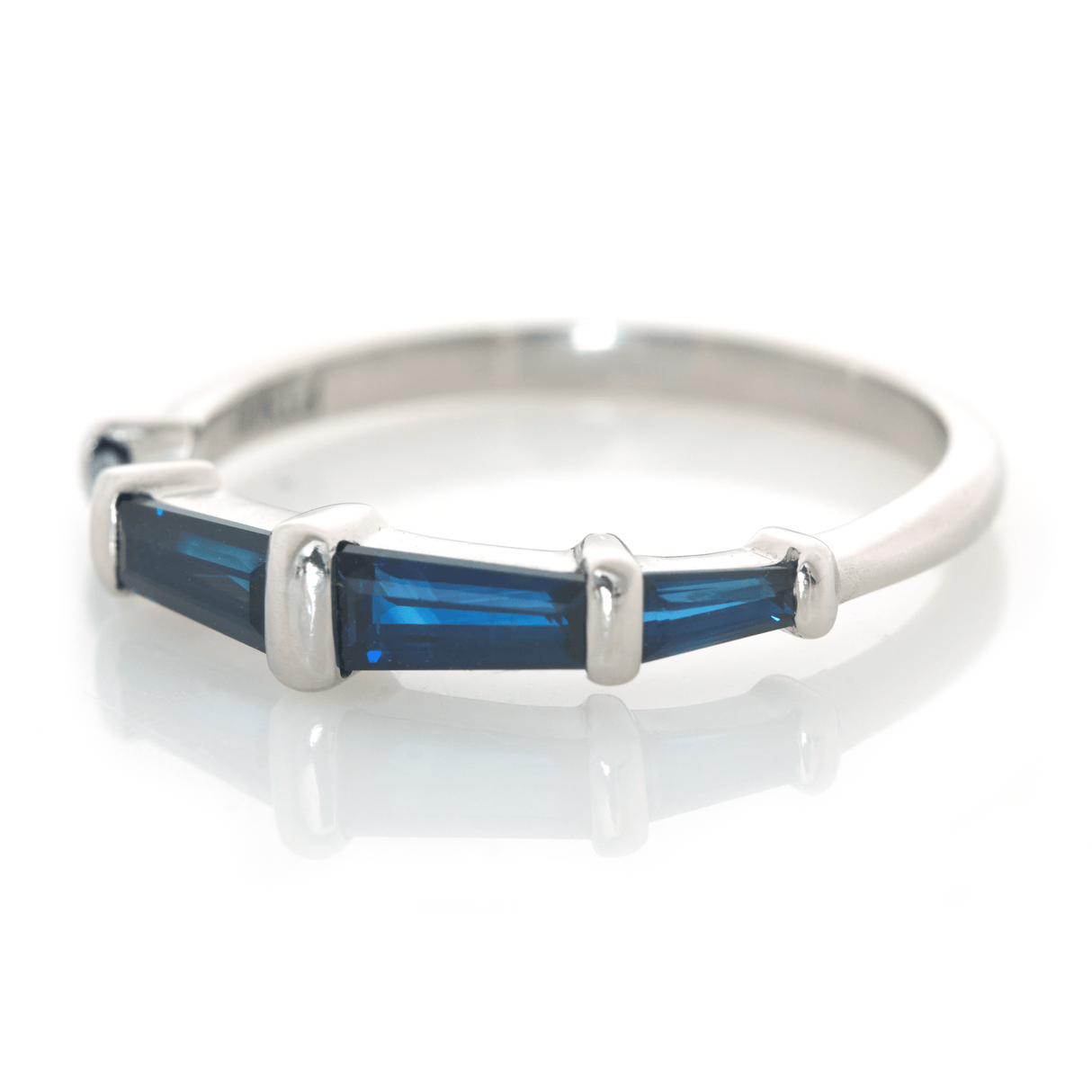 Sapphire Platinum Echo Ring PT900 Stackable ring side view
