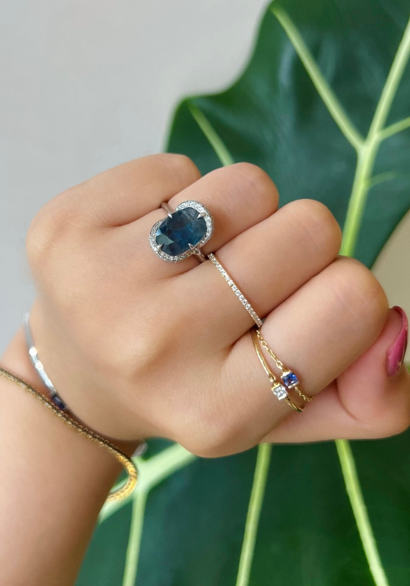 Siam Sapphire & Diamond Aurora Ring pt900 engagement ring on model 