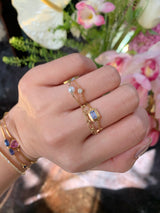 Sky Blue Sapphire Frame Chain Ring 18k gold Stackable ring