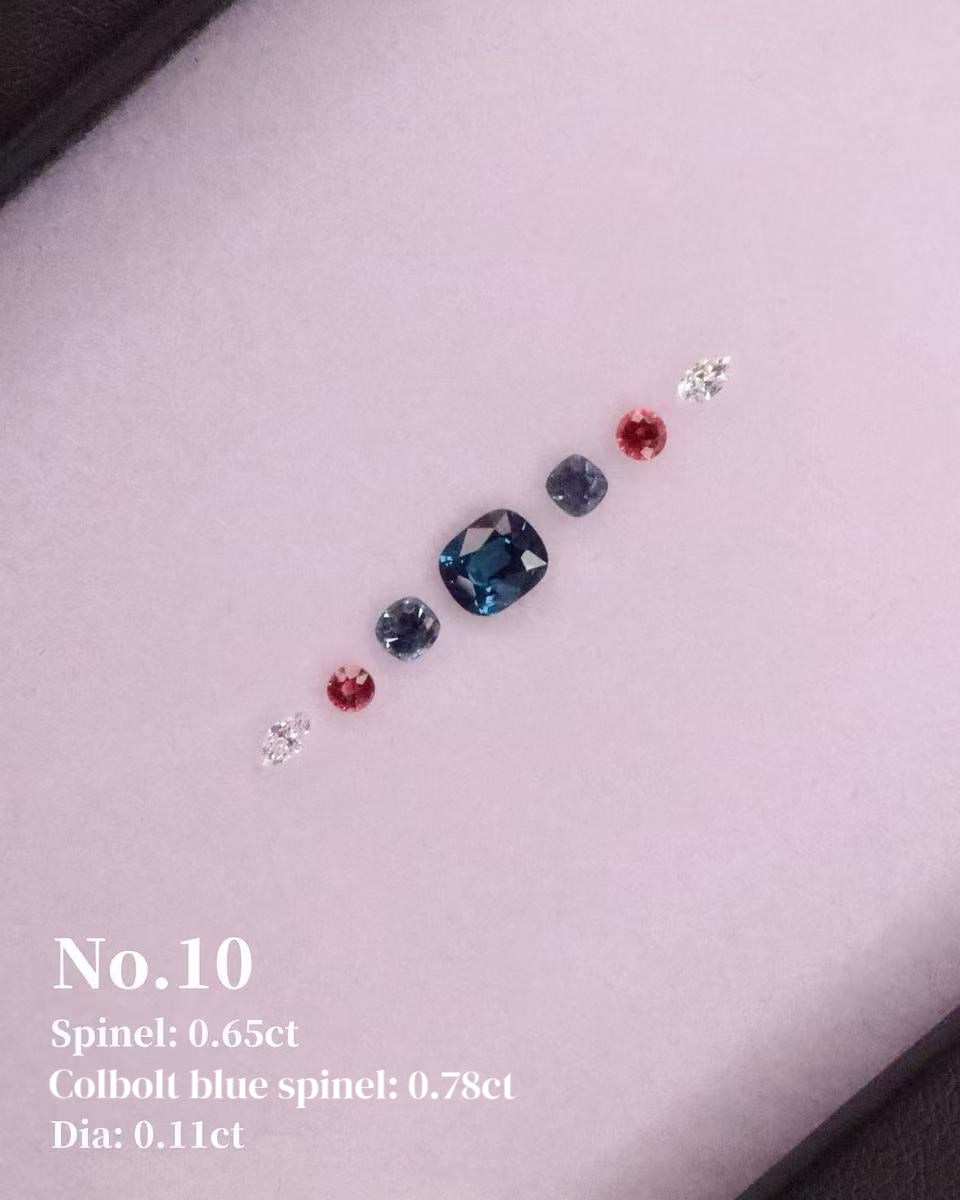 Spinel (0.65ct) Colbolt blue Spinel (0.78ct) & Diamond (0.11ct) Compass Bangle
