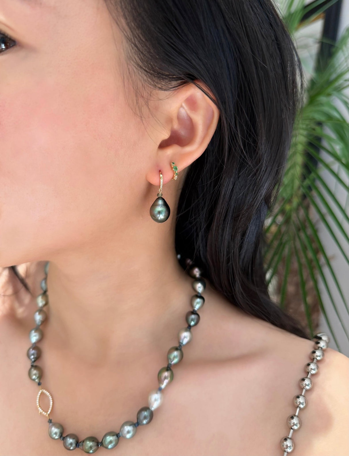 Tahitian Pearl & Sapphire Necklace 18k gold handmade fine jewelry on model 3