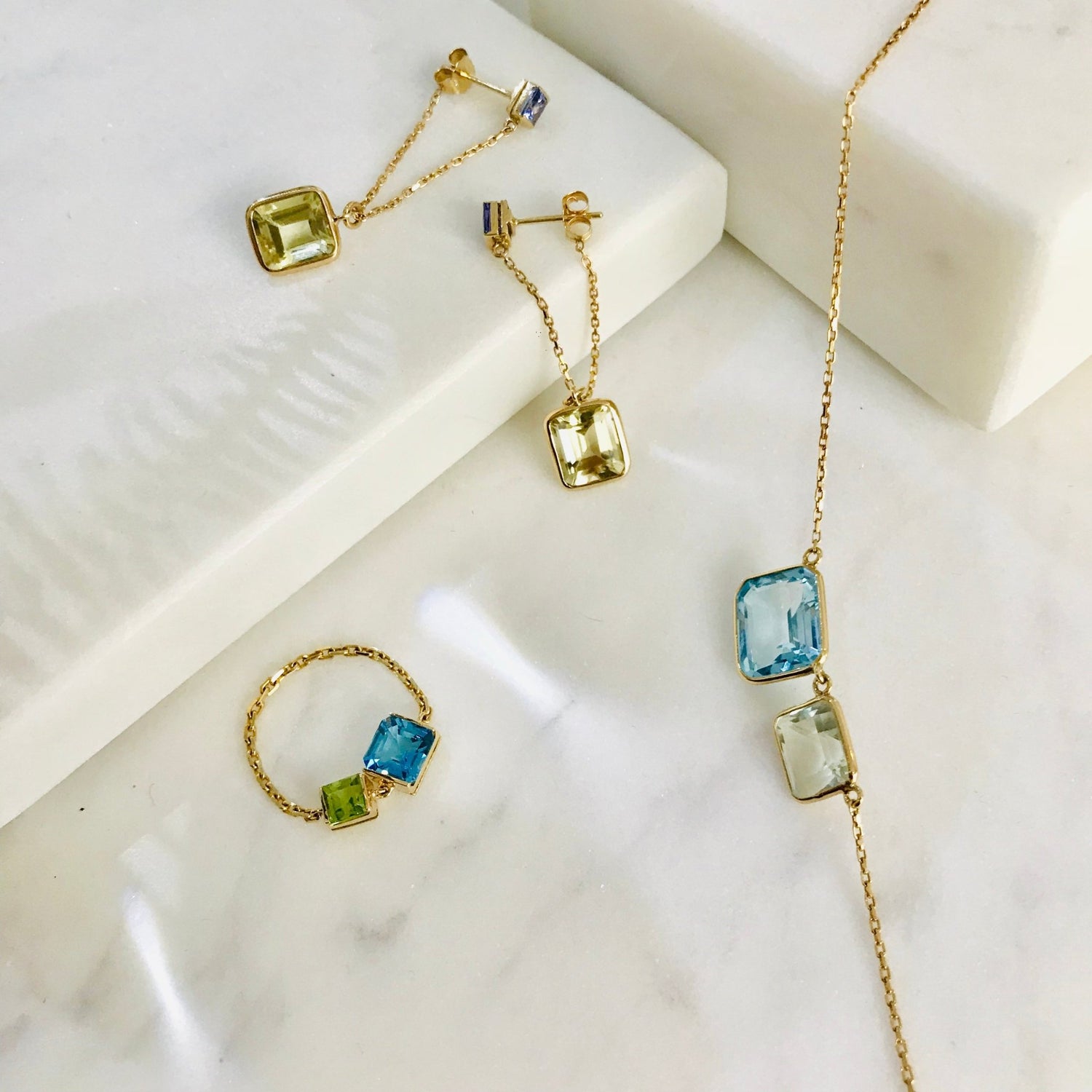 Topaz & Peridot Chain Ring 18k gold Stackable ring  