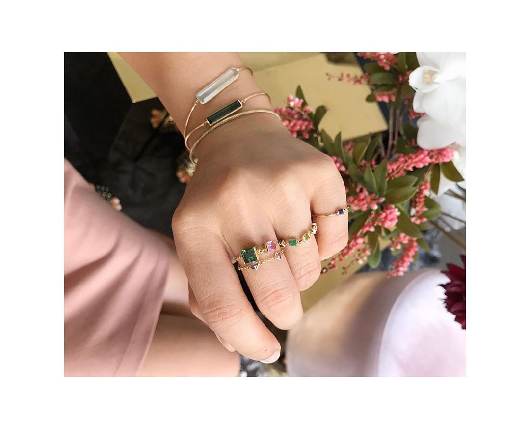 Tourmaline & Pink Sapphire Chain Ring 18k gold Stackable ring on model