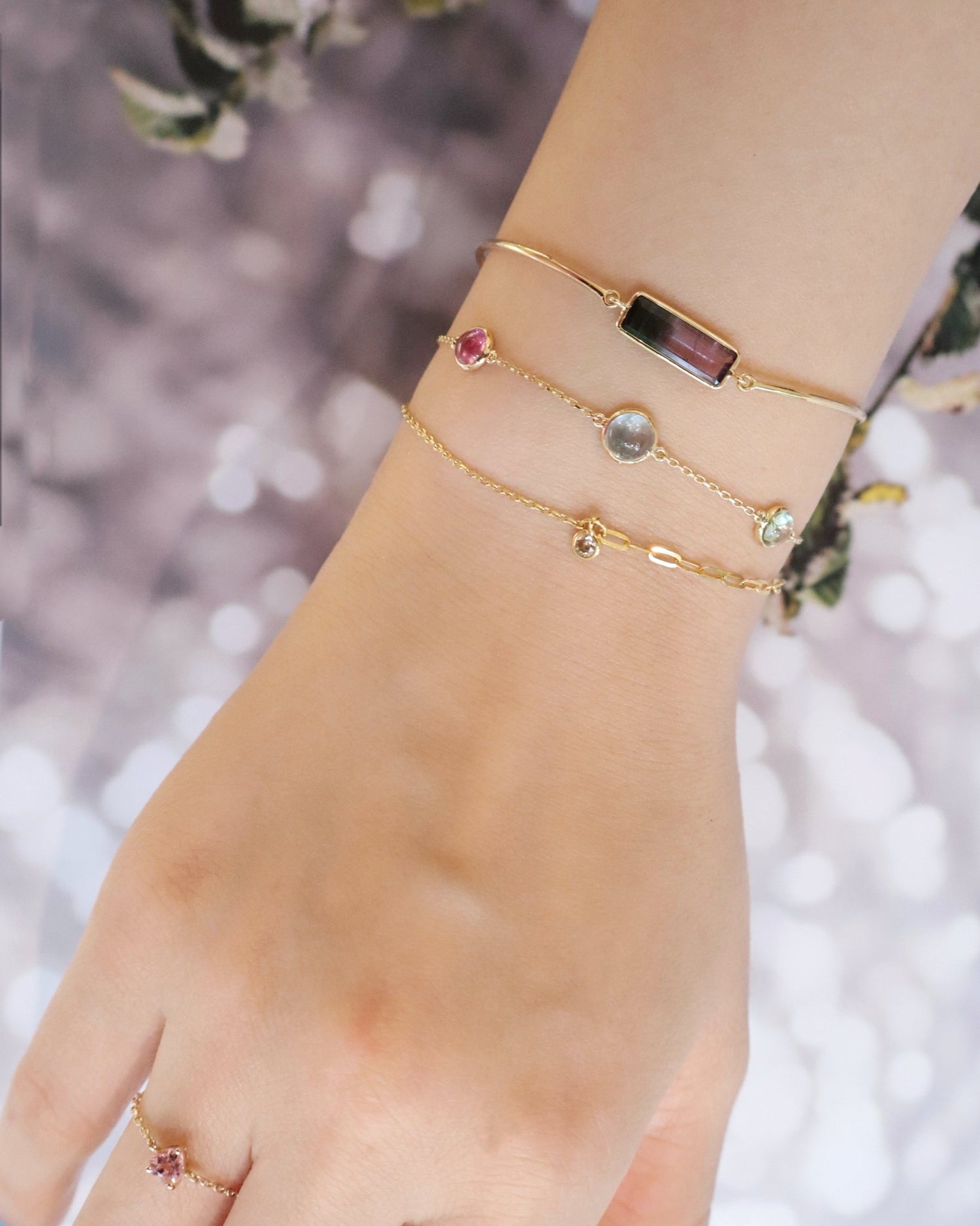 Tourmaline_Cabochon_Candy_Bracelet_18K_gold_stackable_design_handmade_fine_jewelry_on_model_1