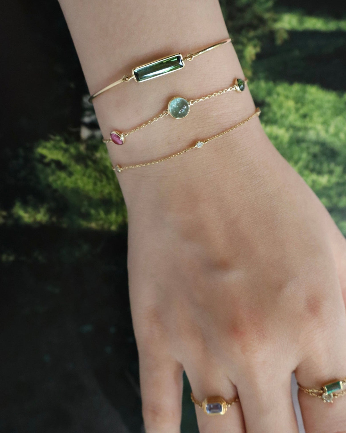 Tourmaline_Cabochon_Candy_Bracelet_18K_gold_stackable_design_handmade_fine_jewelry_on_model_3