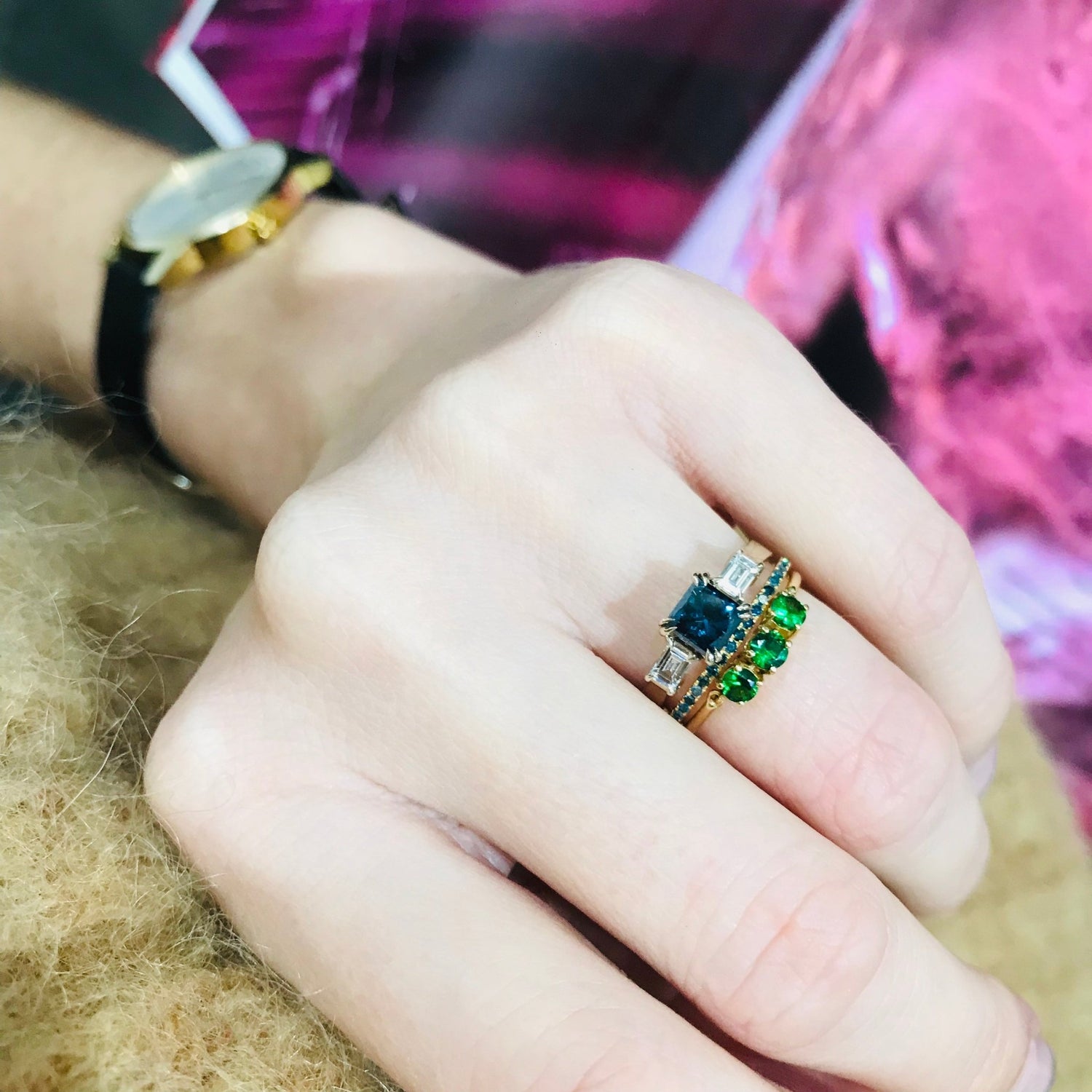 Tsavorite Flexi Ring 18k gold stackable ring on model 3