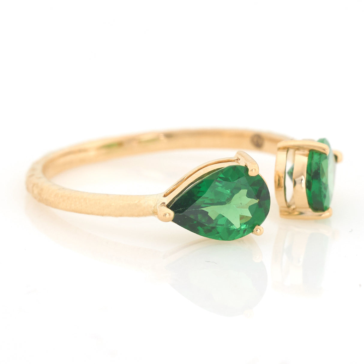 Tsavorite Open Ring 18k gold Stackable ring side view