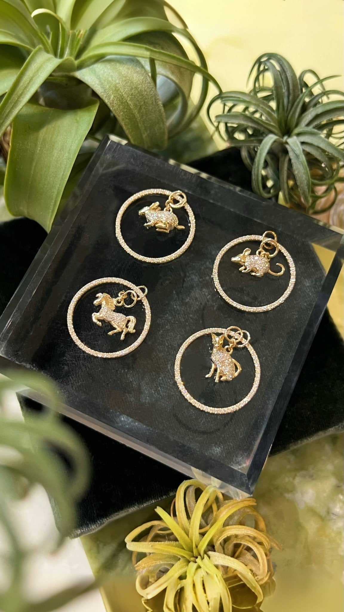 Zodiac Rat Pendant Necklace – YI COLLECTION