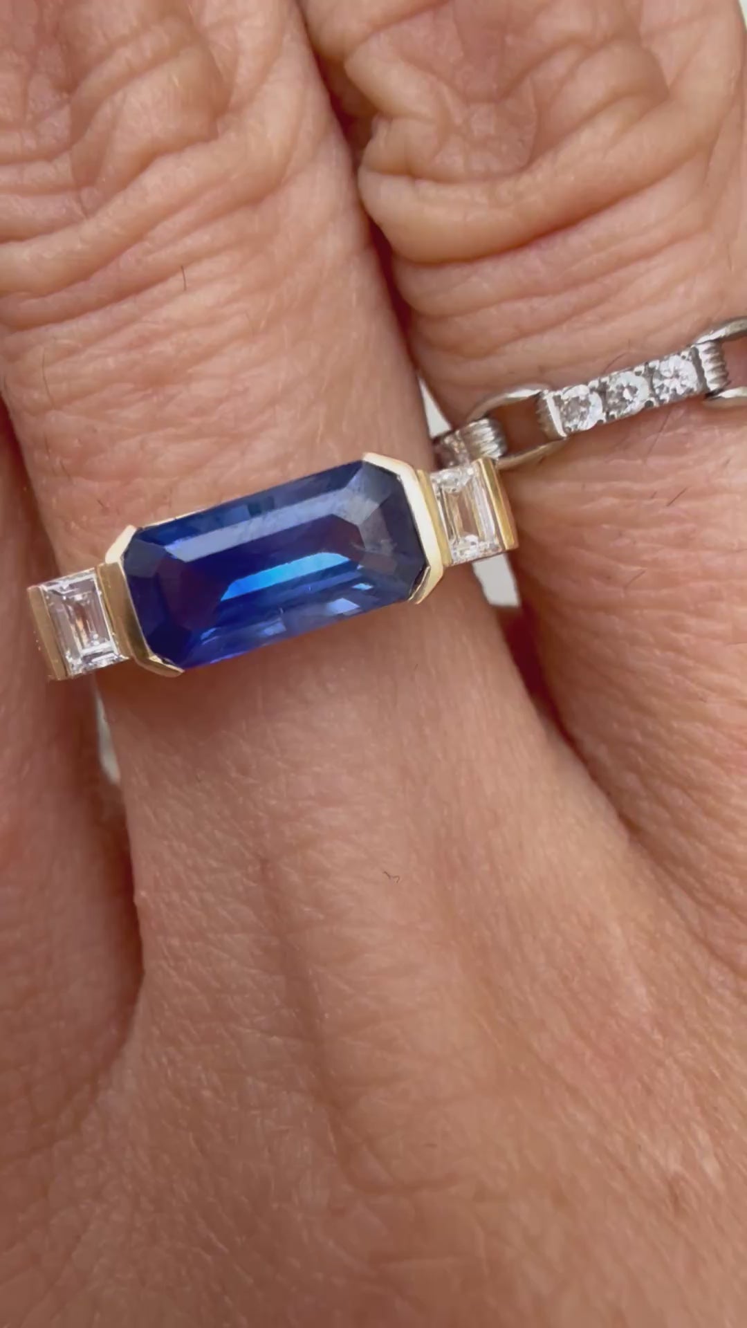 Sapphire & Diamond East West Supreme Ring 18k gold  Stackable ring video