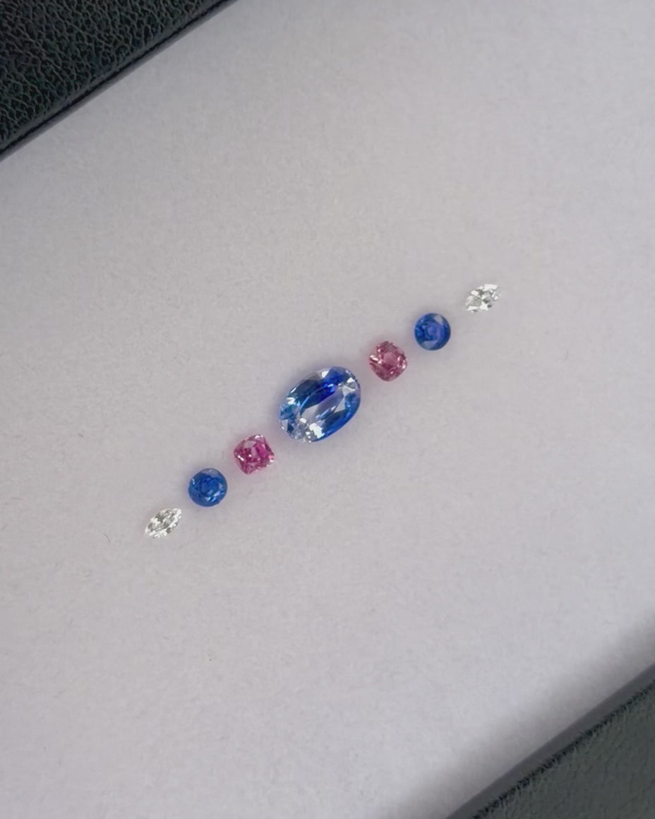 No.11 Sapphire (2.11ct) Spinel (0.44ct) & Diamond (0.11ct) Compass Bangle
