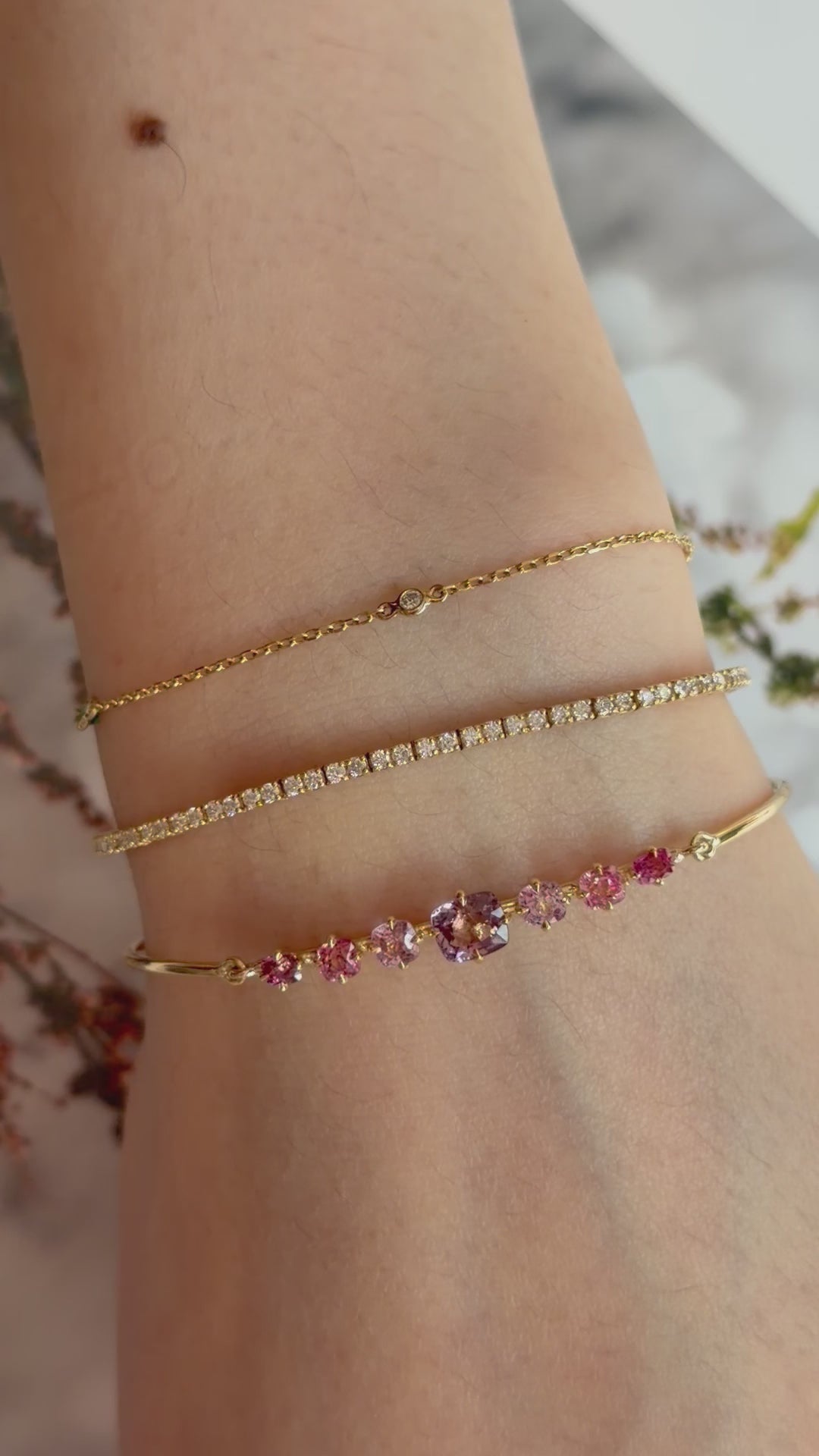 Pink_Lilac_Spinel_Compass_Bangle_18K_gold_stackable_design 3