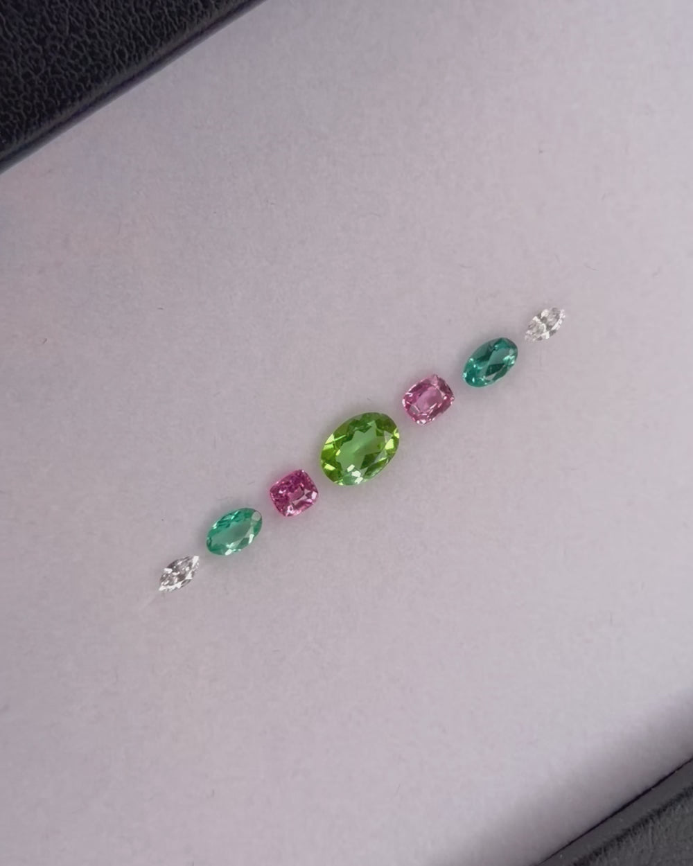 No.6 Tourmaline (1.18cts) Spinel (0.44ct) & Diamond (0.11ct) Compass Bangle