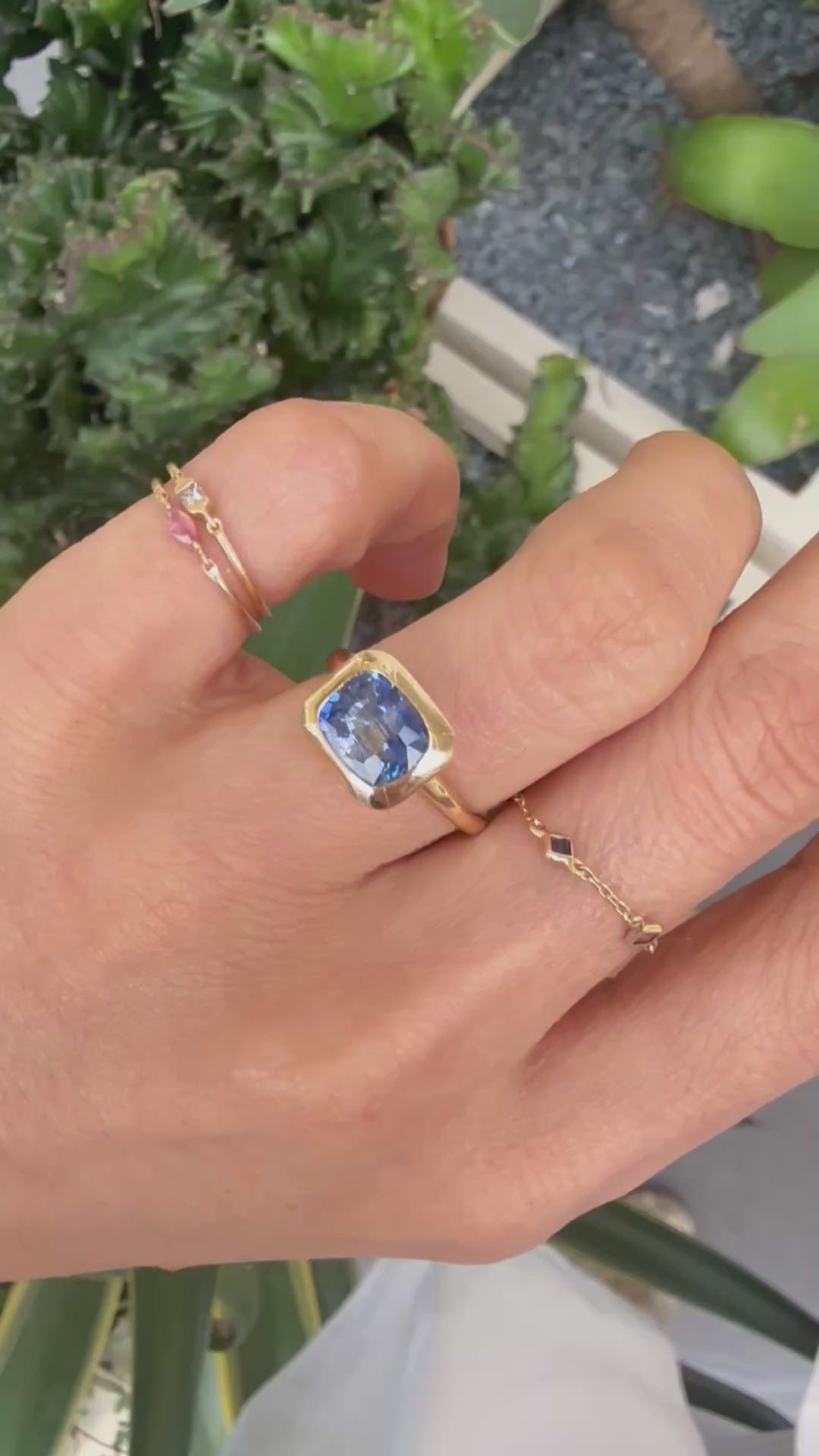 Sapphire Nouveau Ring