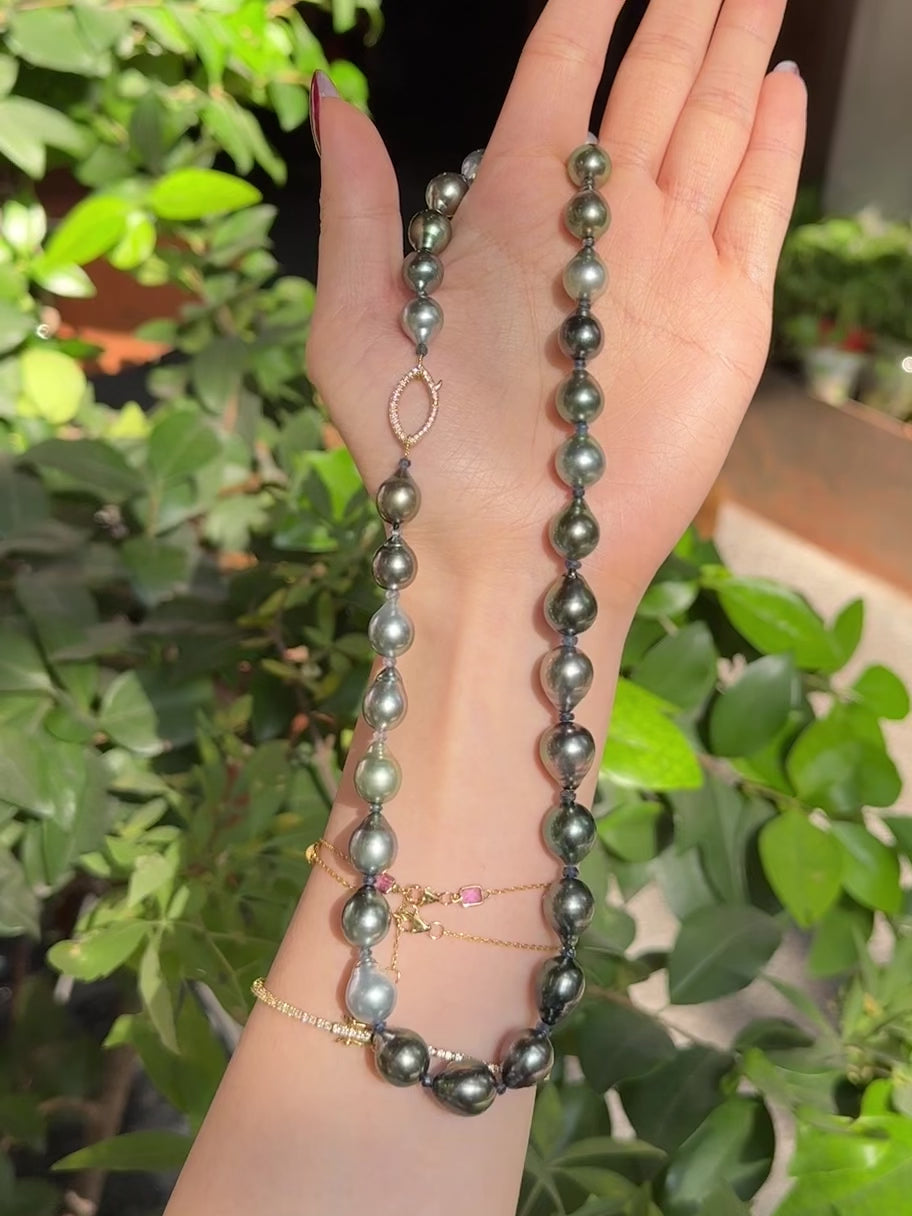 Tahitian Pearl & Sapphire Necklace 18K gold handmade fine jewery