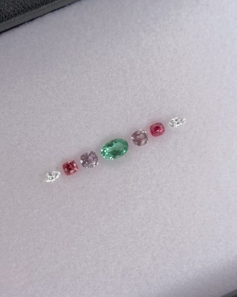 No.4 Tourmaline(0.56ct) Spinel (0.87ct) & Diamond (0.11ct)Compass Bangle