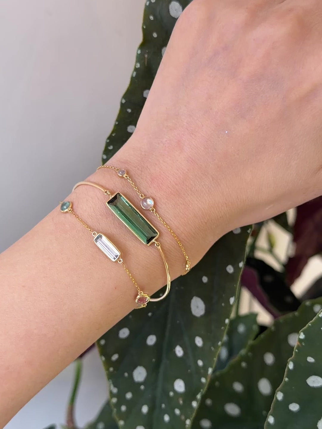 Green_Tourmaline_Supreme_Bar_Bangle18K_Stackable_Design
