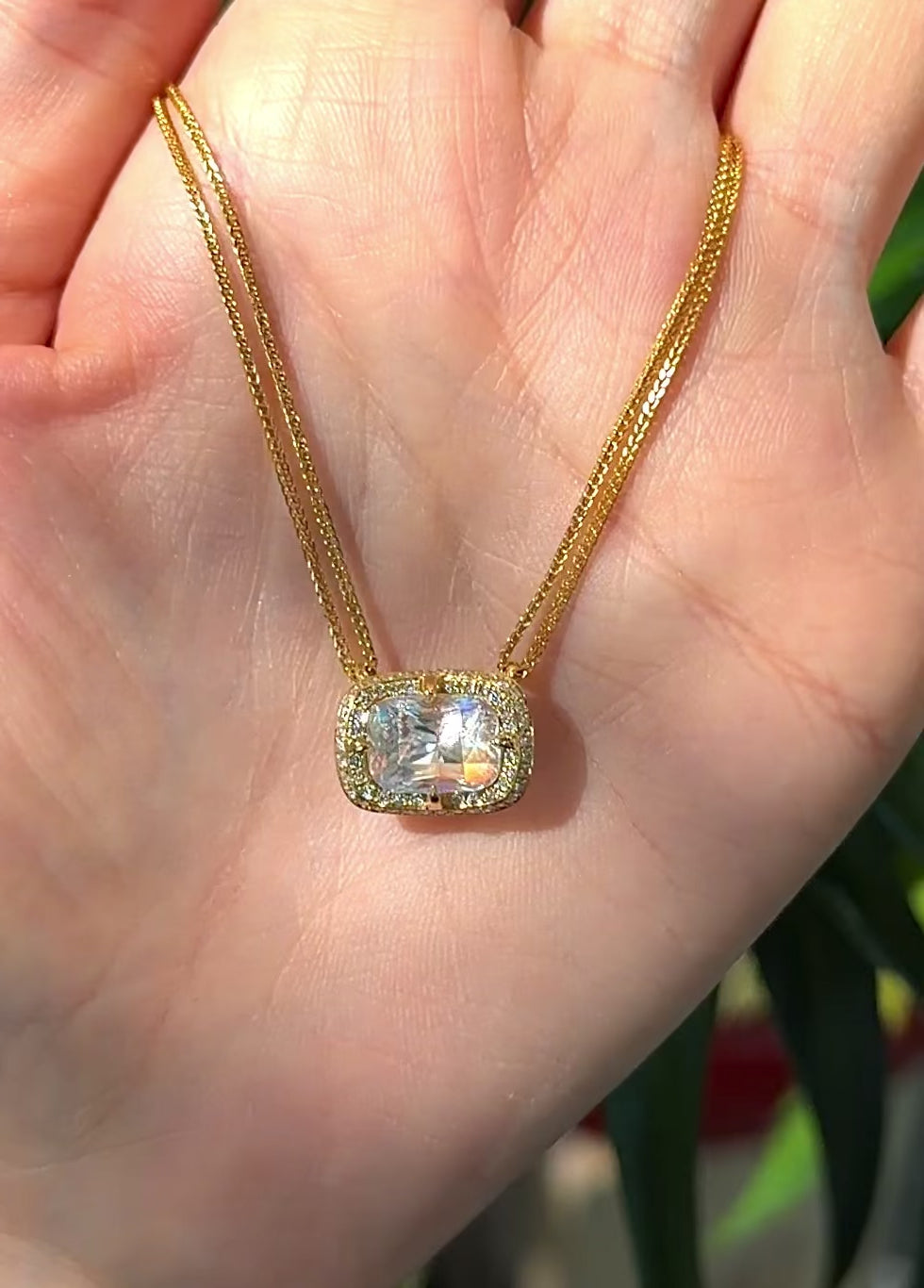 Rainbow Moonstone Aurora Necklace 18k gold handmade fine jewelry