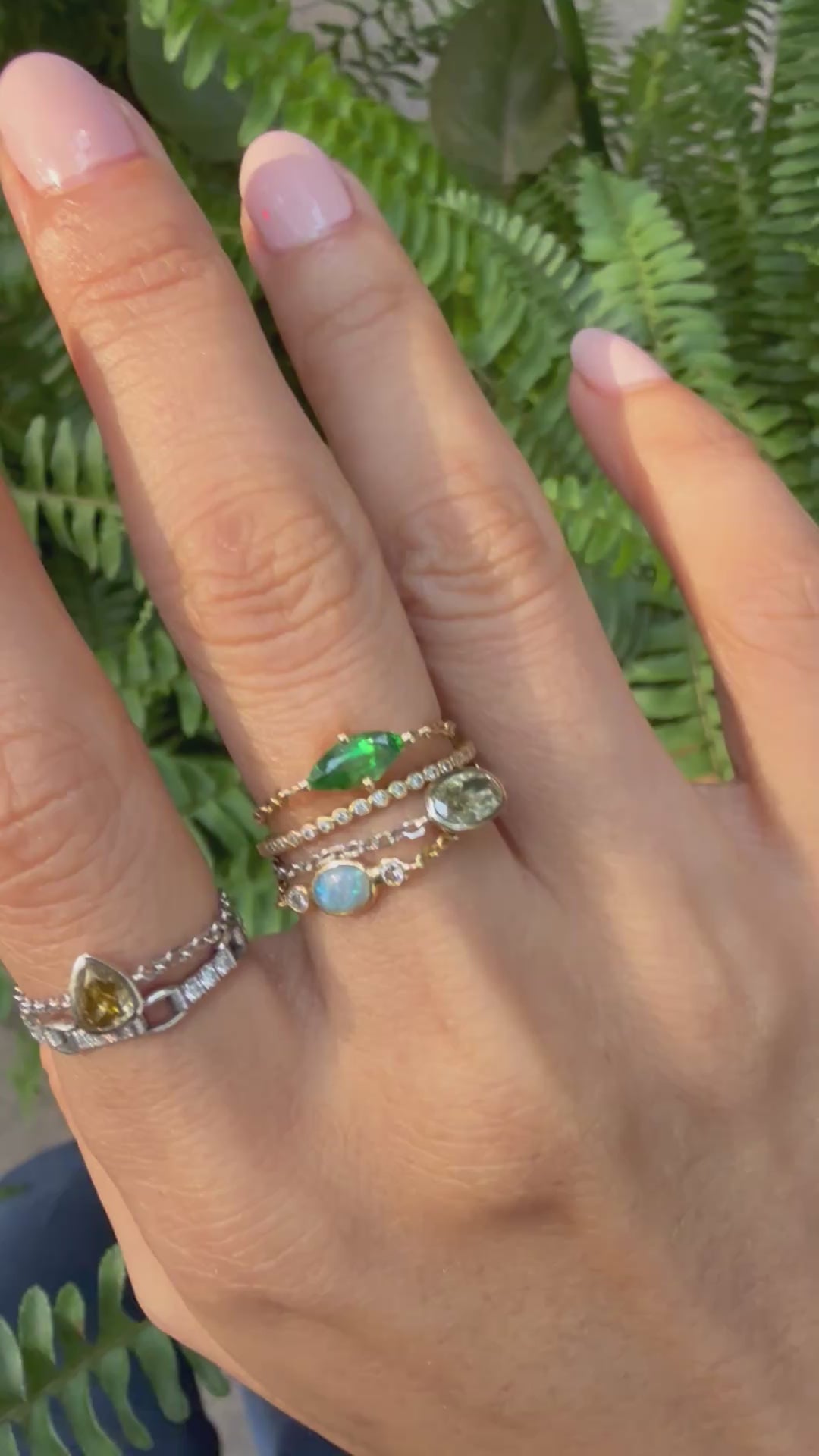 Tsavorite Marquise Supreme Chain Ring 18k gold  Stackable ring