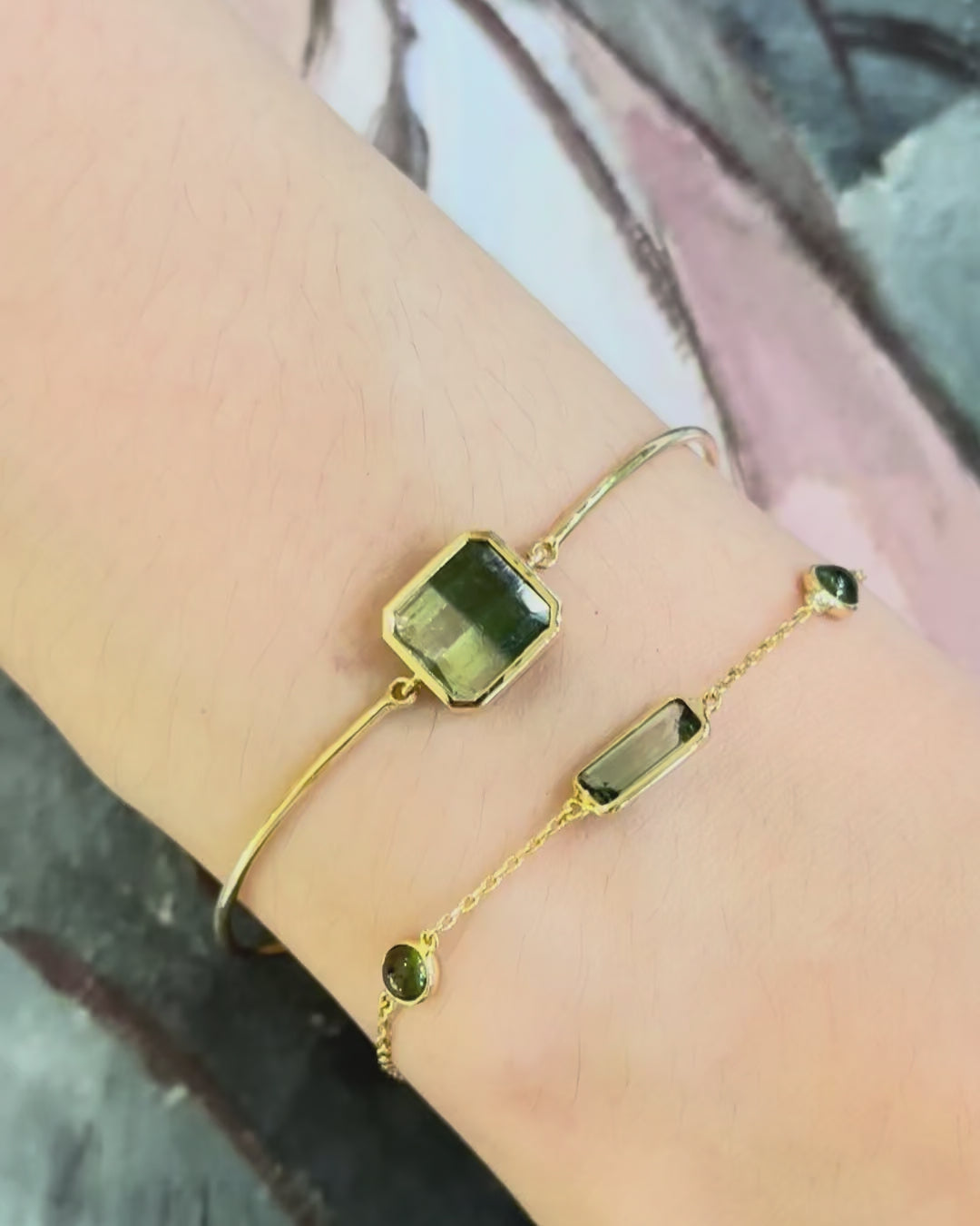 Watermalon_Lime_Tourmaline_Bangle_18K_gold_stackable_design_video