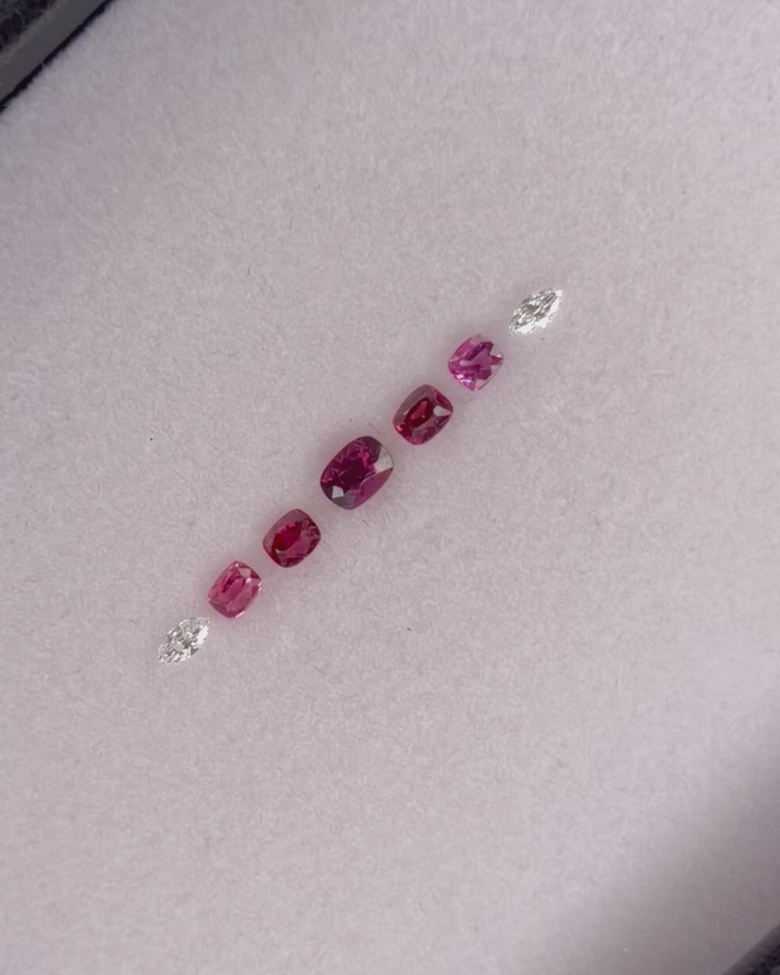 No.8 Spinel (1.23cts) & Diamond (0.11ct) Compass Bangle