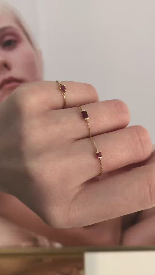 Ruby Petite Chain Ring 14k gold Stackable ring on model