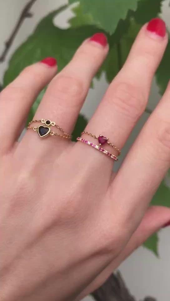 Onyx Heart Chain Ring 14k gold Stackable ring on model