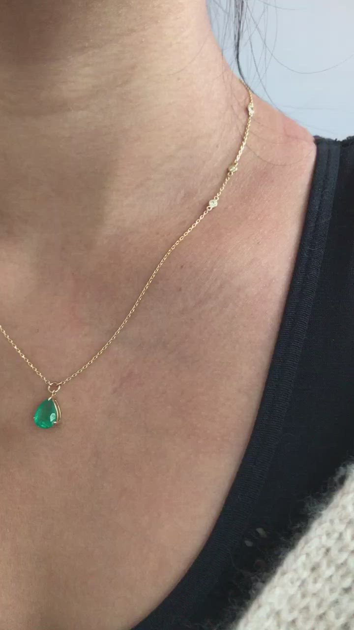 Emerald Dewdrop Pendant with Diamond Necklace