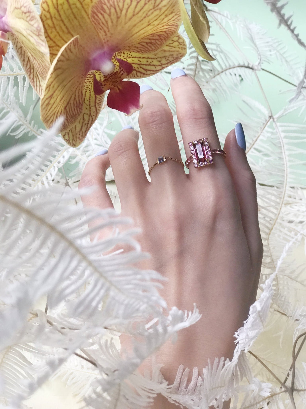 Baby Blue Sapphire Petite Chain Ring on model 4