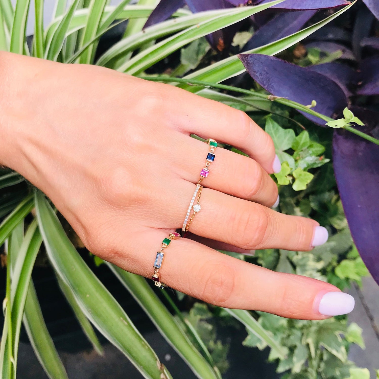 Rainbow Chain Ring 14k gold Stackable ring on model