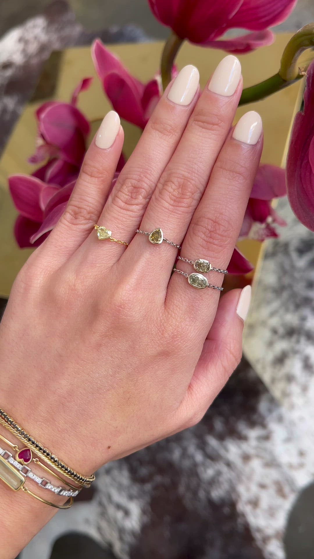 Unique colored Diamond Supreme Chain Ring